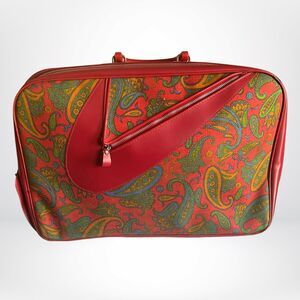 Vintage 60s Retro Red Bantam Paisley Travel Bag | Excellent Vintage Condition